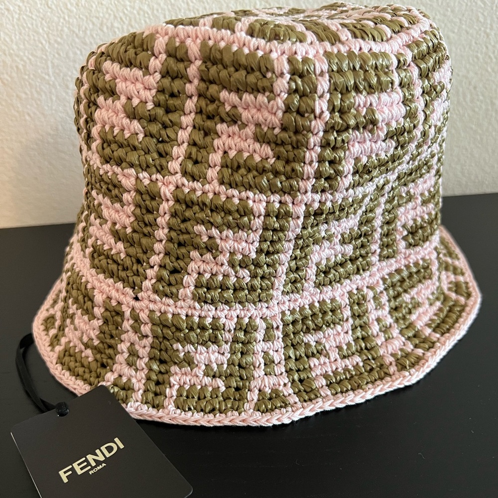 FENDI FF Logo Hand-Woven Raffia Bucket Hat Pink & Green Sz M/L - Picture 3 of 8